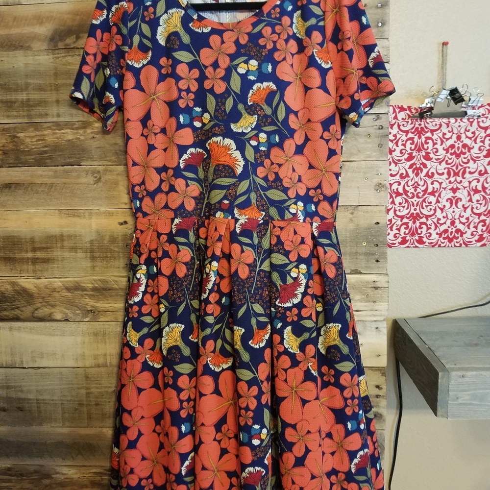 Floral Amelia